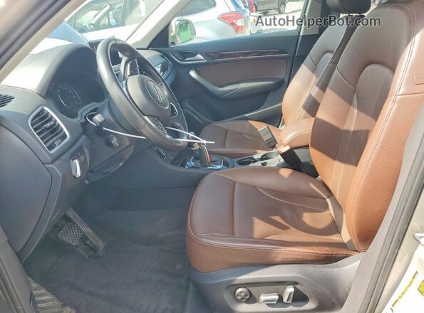 WA1GFCFS0GR002676 2016 AUDI Q3 Silver Вид салону спереду