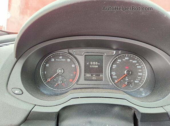 WA1GFCFS6GR008773 2016 AUDI Q3 Red Սարքավորումների վահանակի տեսք