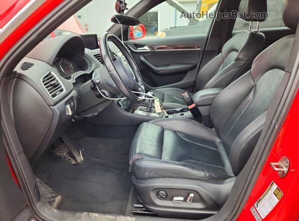 WA1GFCFS6GR008773 2016 AUDI Q3 Red Սալոնի դիմացի տեսք