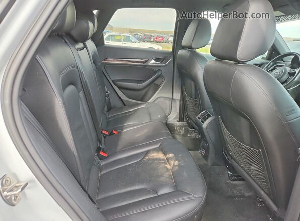 WA1JCCFS0HR010759 2017 AUDI Q3 Белый Вид задней части салона