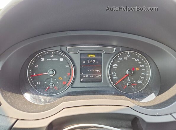 WA1JCCFS0JR006734 2018 AUDI Q3 Gray Вид щитка приладів