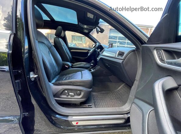 WA1JCCFS0JR010508 2018 AUDI Q3 Black Вид наклейки з VIN-кодом