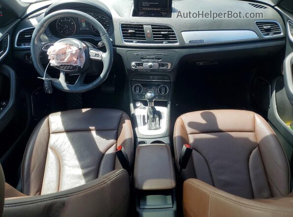 WA1JCCFS1JR022439 2018 AUDI Q3 White Dashboard view
