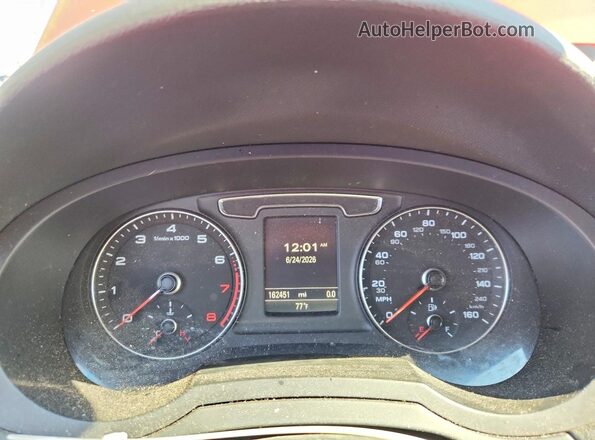 WA1JCCFS2HR009841 2017 AUDI Q3 Red Вид щитка приладів