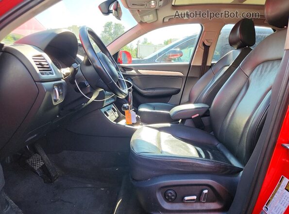 WA1JCCFS2HR009841 2017 AUDI Q3 Red Вид салону спереду