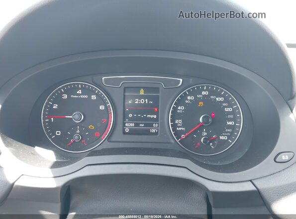 WA1JCCFS2JR022630 2018 AUDI Q3 Silver უკანა სავარძლების ხედი