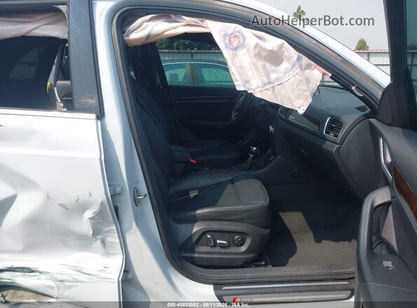 WA1JCCFS6JR020444 2018 AUDI Q3 White Вид салону спереду