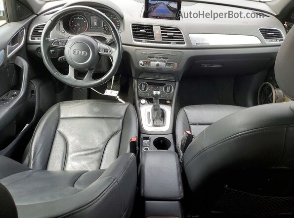 WA1JCCFS6JR021092 2018 AUDI Q3 Gray Vista del salpicadero