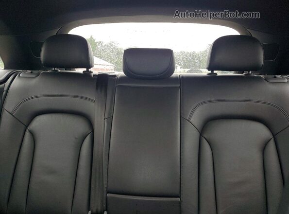 WA1JCCFS8HR007317 2017 AUDI Q3 Silver Rear seats view