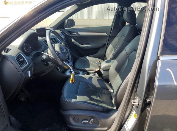 WA1JCCFSXHR004158 2017 AUDI Q3 Gray Vista interior delantera