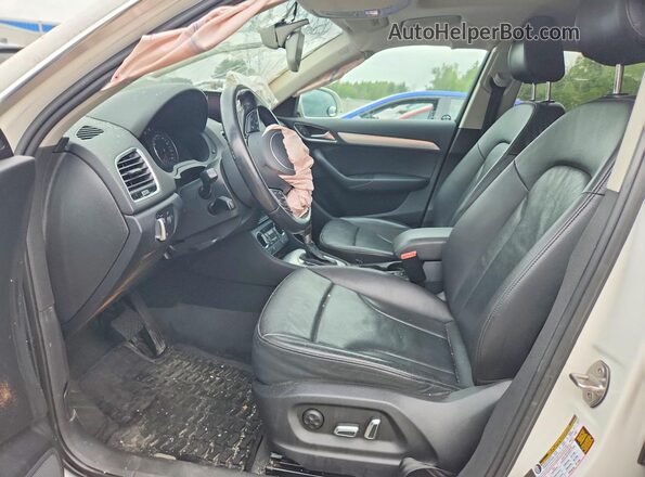 WA1JFCFS0GR004966 2016 AUDI Q3 White Вид салону спереду