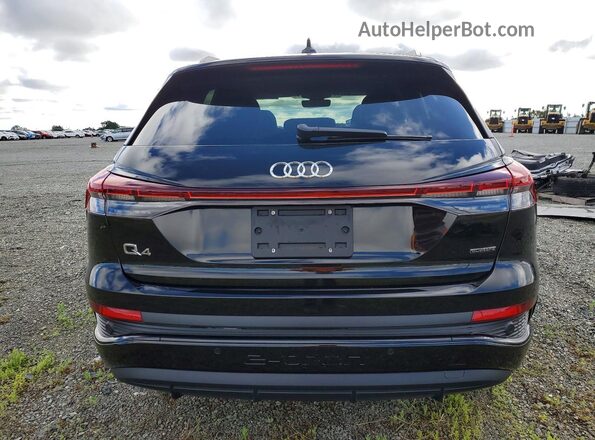 WA1K2BFZ5RP026368 2024 AUDI Q4 Black Вид ззаду