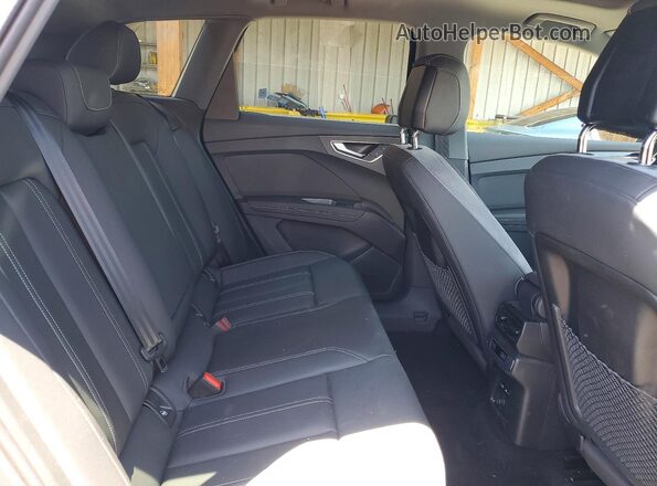 WA1KUBFZ6SP066135 2025 AUDI Q4 Black Սալոնի հետևի տեսք