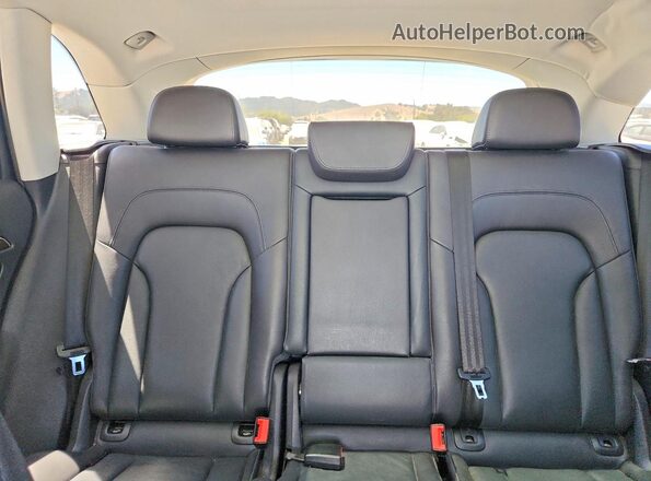 WA1L2AFP3GA119225 2016 AUDI Q5 White Rear seats view