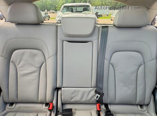 WA1L2AFP4GA011745 2016 AUDI Q5 Silver Rear seats view