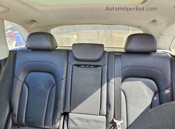WA1L2AFP4HA022679 2017 AUDI Q5 White Հետևի նստատեղերի տեսք