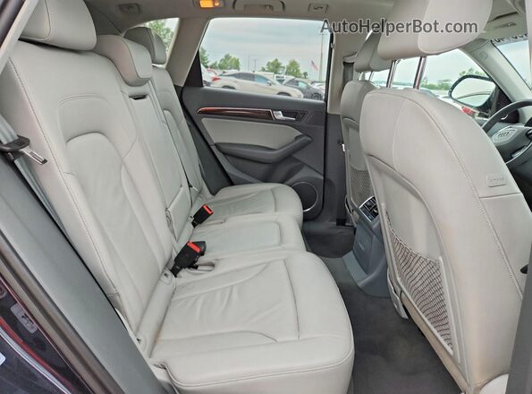 WA1L2AFP5GA061716 2016 AUDI Q5 Blue Rear interior view