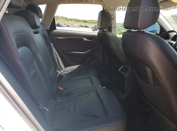 WA1L2AFP6HA046725 2017 AUDI Q5 White Սալոնի հետևի տեսք