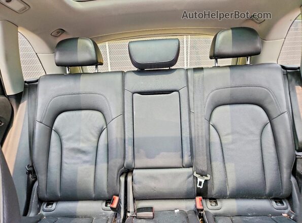 WA1L2AFP7GA055898 2016 AUDI Q5 Black Rear seats view