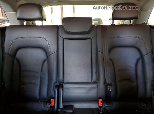 WA1L2AFP9GA060603 2016 AUDI Q5 White Вид задніх сидінь