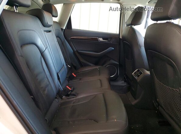 WA1L2AFP9GA060603 2016 AUDI Q5 White Вид задньої частини салону