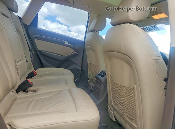 WA1L2AFP9HA043768 2017 AUDI Q5 Blue Rear interior view