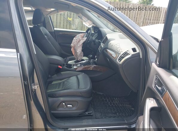WA1L2AFPXGA038609 2016 AUDI Q5 Gray Front interior view