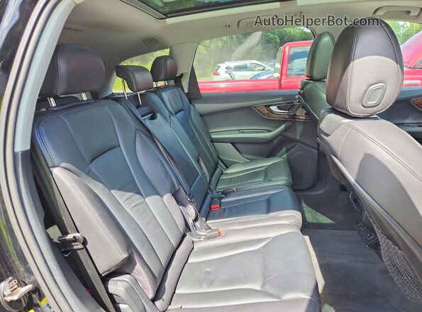 WA1LAAF70HD012989 2017 AUDI Q7 Black 