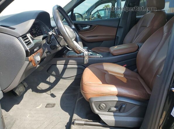 WA1LAAF70HD038508 2017 AUDI Q7 Синий Вид салона спереди