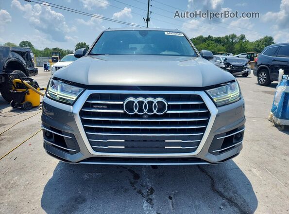 WA1LAAF70JD003294 2018 AUDI Q7 Gray Front view