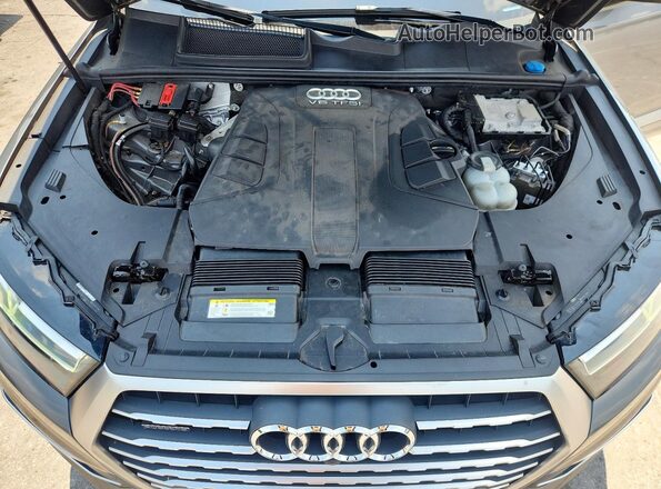 WA1LAAF70JD003294 2018 AUDI Q7 Gray Engine compartment view