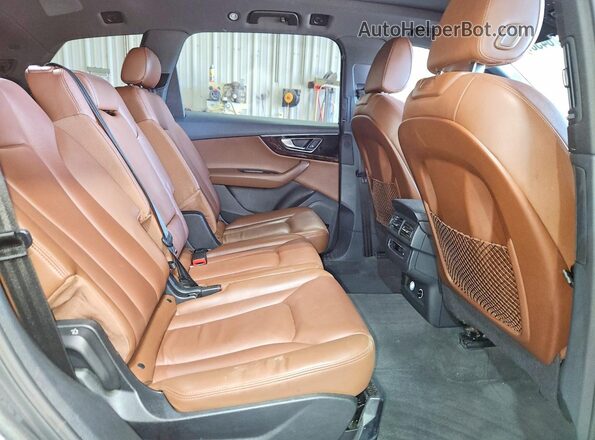 WA1LAAF70JD042404 2018 AUDI Q7 Серый Вид задней части салона