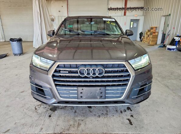 WA1LAAF70JD042404 2018 AUDI Q7 Серый Вид спереди
