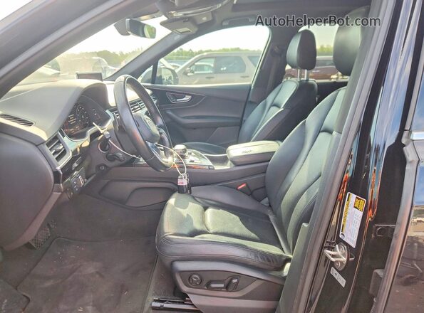 WA1LAAF71HD023872 2017 AUDI Q7 Black Widok deski rozdzielczej