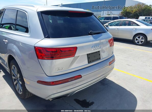 WA1LAAF71HD034435 2017 AUDI Q7 Silver Front view
