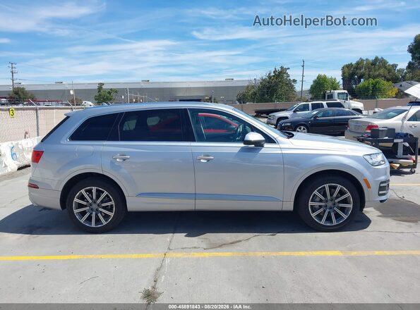 WA1LAAF71HD034435 2017 AUDI Q7 Silver Rear interior view