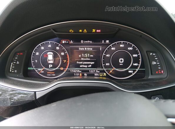 WA1LAAF71JD005166 2018 AUDI Q7 Dark Blue Widok tylnych siedzeń