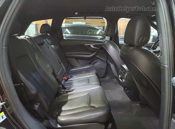 WA1LAAF71JD047160 2018 AUDI Q7 Black Rear interior view