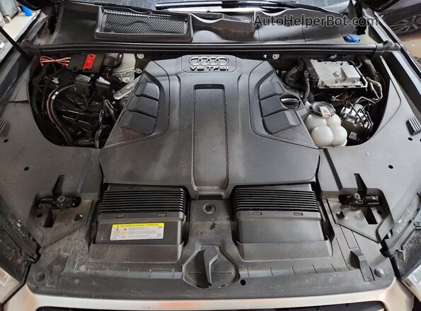 WA1LAAF71JD047160 2018 AUDI Q7 Black Engine compartment view