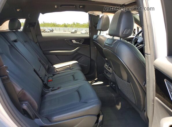WA1LAAF71KD012037 2019 AUDI Q7 Silver Սալոնի հետևի տեսք
