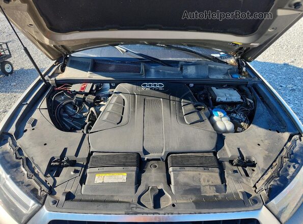 WA1LAAF72HD036033 2017 AUDI Q7 Gray Engine compartment view
