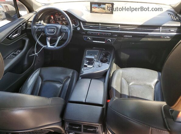 WA1LAAF73HD019242 2017 AUDI Q7 Tan Widok deski rozdzielczej
