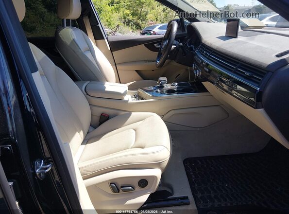 WA1LAAF73HD030502 2017 AUDI Q7 Black Widok wnętrza z przodu