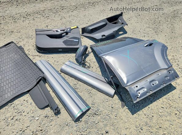 WA1LAAF73JD000910 2018 AUDI Q7 Gray VIN sticker view