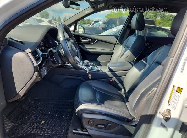 WA1LAAF73KD000293 2019 AUDI Q7 White Vista interior delantera