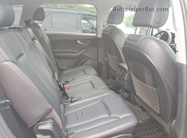 WA1LAAF74HD003311 2017 AUDI Q7 White უკანა სავარძლების ხედი