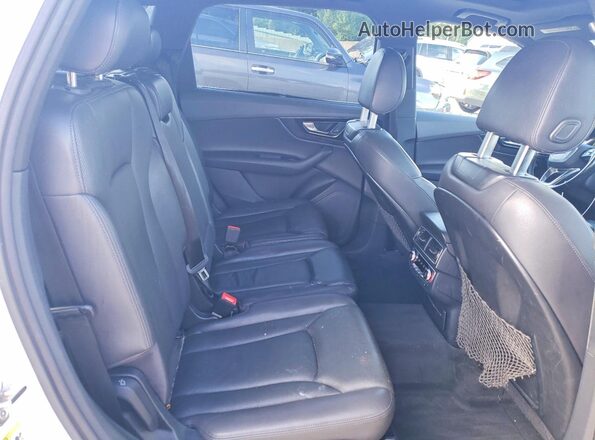 WA1LAAF74HD006323 2017 AUDI Q7 White Rear interior view