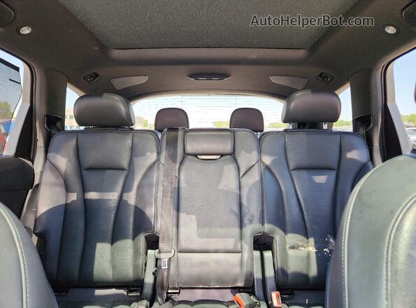 WA1LAAF74HD011330 2017 AUDI Q7 Silver Rear seats view