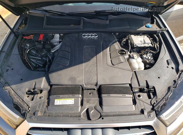 WA1LAAF74HD051035 2017 AUDI Q7 Gray Widok komory silnika