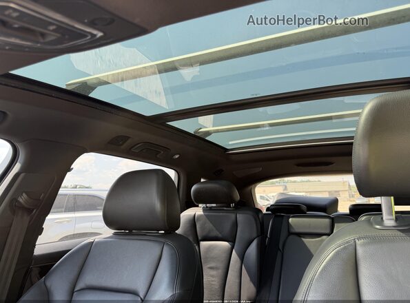 WA1LAAF74JD004268 2018 AUDI Q7  Rear interior view